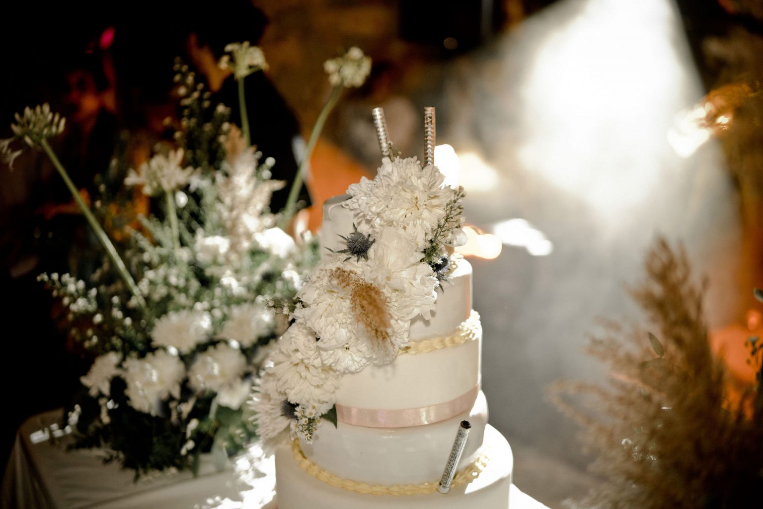 wedding cake cacher